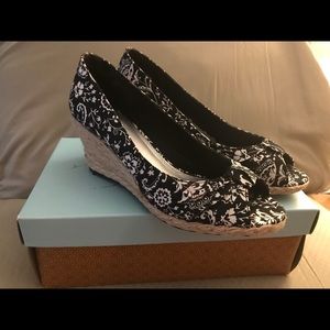 Size 8.5 Lifestride wedges